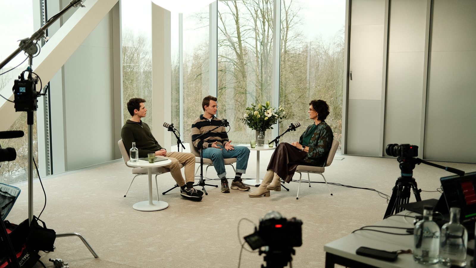 Els Paesmans being interviewed by the two hosts during the recording